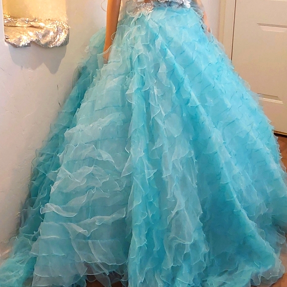 "MARINA" Ocean Blue & White Boho Wedding Ballgown Set - Picture 5 of 7